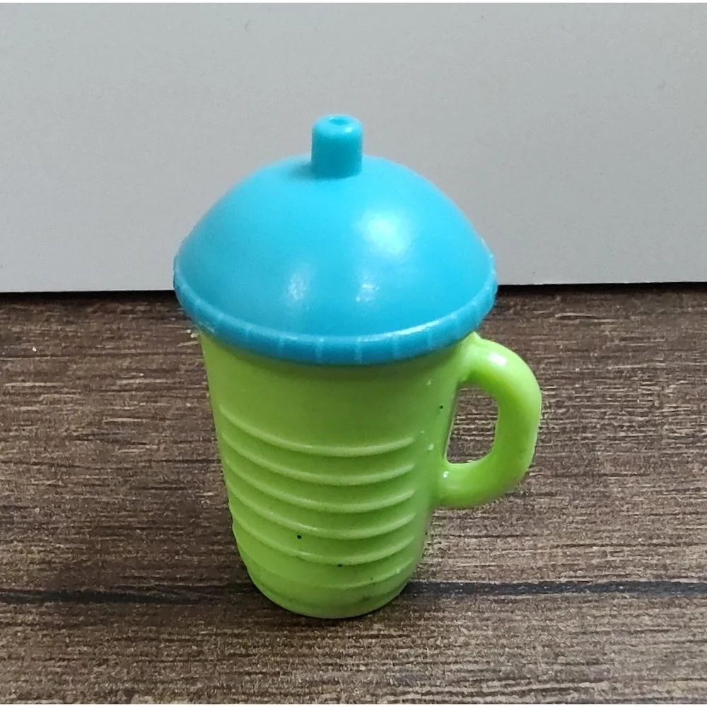 LOL Suprise Doll Toy Teal Top Neon Green Bottle Accessory Lola Z1